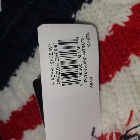New England Patriots Knit Womens Beanie with Pom Pom by '47 - Picture 3 of 3